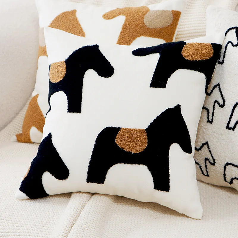 Capa Almofada Decorativa Infantil – Estampa de animais em Textura Bouclé