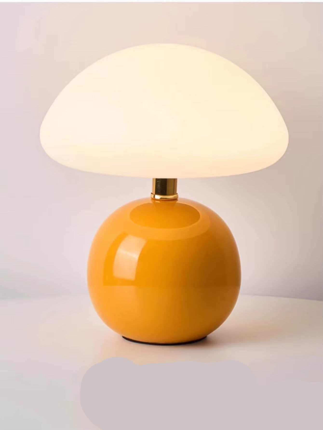 Luminária Cogumelo com Base Cerâmica e Cúpula Branca