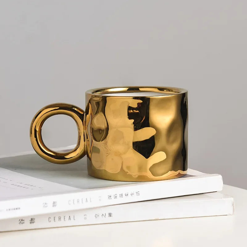 Caneca Cerâmica Orgânica com Alça Redonda