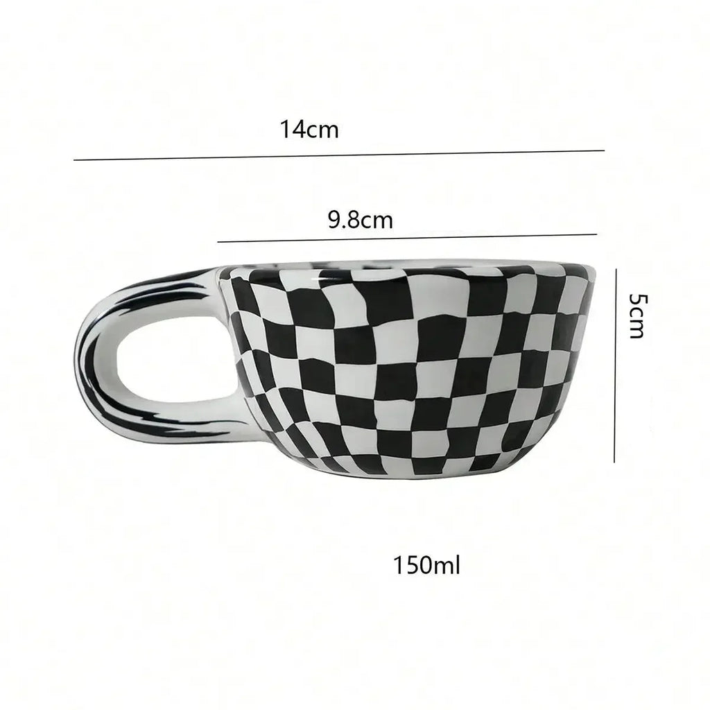 Caneca Quadriculada de Cerâmica