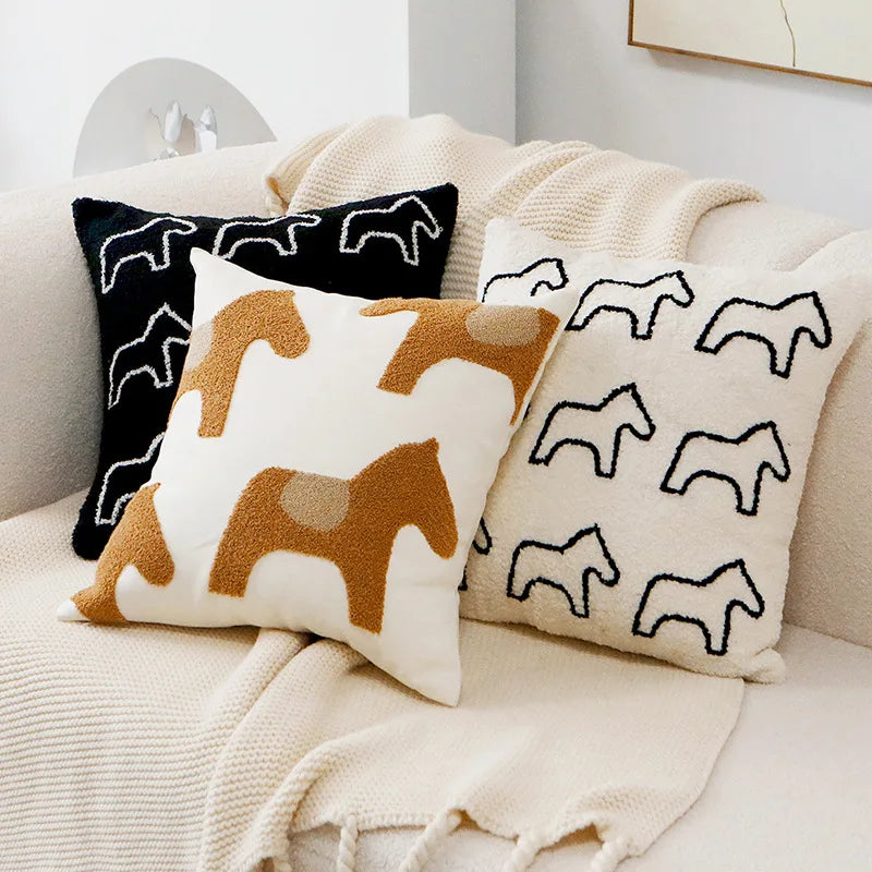 Capa Almofada Decorativa Infantil – Estampa de animais em Textura Bouclé